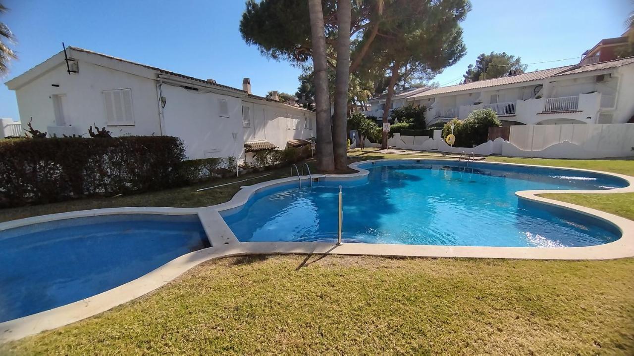 Casas Blancas Salouヴィラ エクステリア 写真